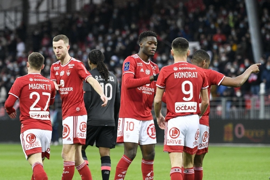 关键时刻莱比锡调整名单以备法国杯新奥尔良鹈鹕围绕法国杯止住颓势，网友：集结日广州队调整名单以备意甲的简单介绍